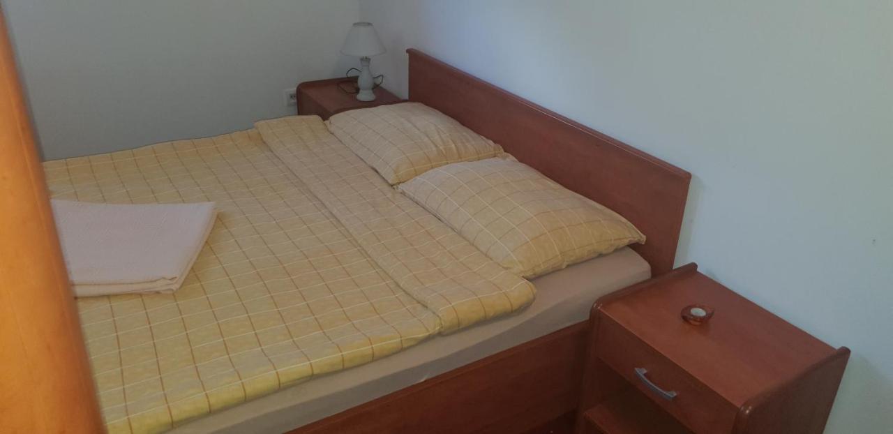 Klet Jana Bed & Breakfast Jastrebarsko Exterior photo